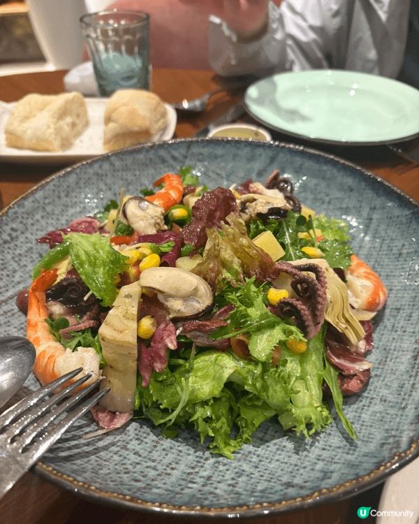 富國島新世界度假村的LUA Grill & Bar，主打柴火...