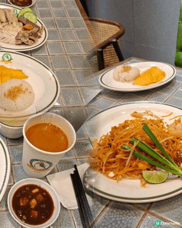 水門雞飯🐔 位於新港城中心📍，呢個二人套餐🍛🥢, 抵食又好食...