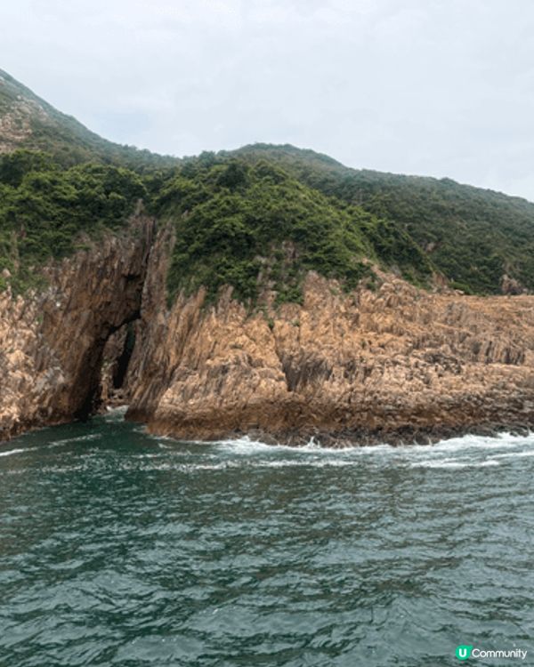 西貢東部的滘西灣與鄰近的吊鐘洲。這片海域除了以吊鐘洲著名的「...