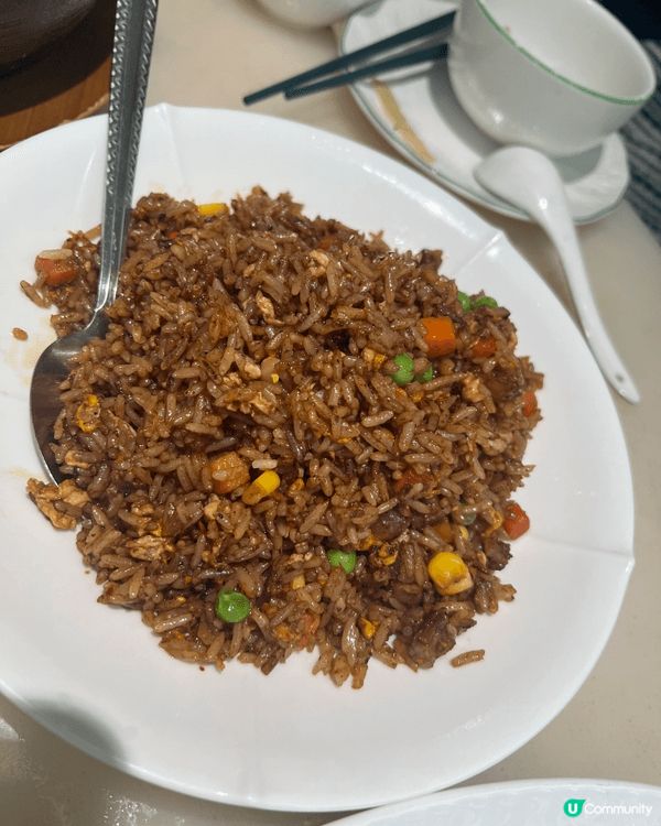 觀塘綠茶餐廳，位於地鐵站上蓋地點方便，食物美味環境舒適，值得...