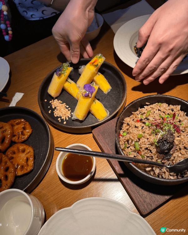 假期去了深圳前海那邊玩，去試了朋友推介的一間素食餐廳，非常精...