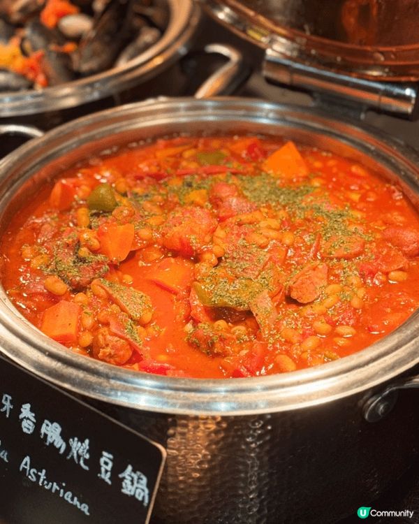 自助晚餐以【西班牙美食市集】為主題，以巴塞隆拿著名的既La ...