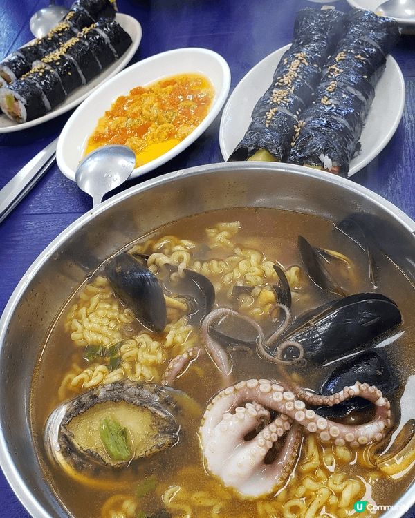 釜山地道美食，肥美燒白膳，海女海鮮湯麵，燒烤扇貝，辣炒年糕，...