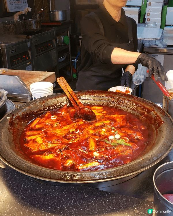 釜山地道美食，肥美燒白膳，海女海鮮湯麵，燒烤扇貝，辣炒年糕，...