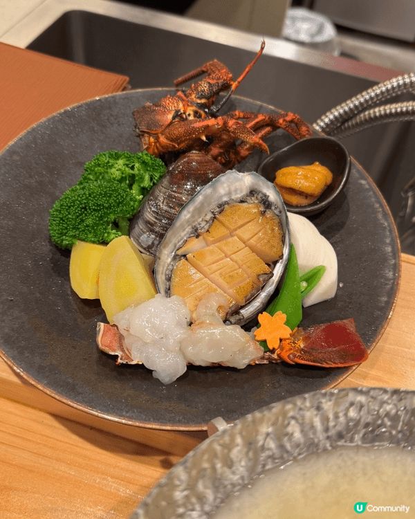 愛食海膽及海鮮的你，推介這個餐，雲丹海膽+新鮮海鮮，即場即整...