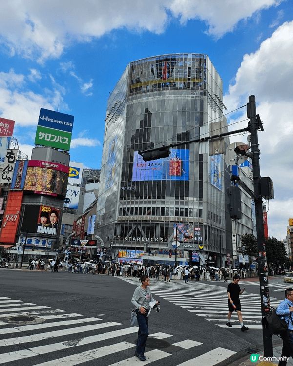 置身於日本東京澀谷街頭真係好開心，平日去都非常熱鬧，人頭湧湧...