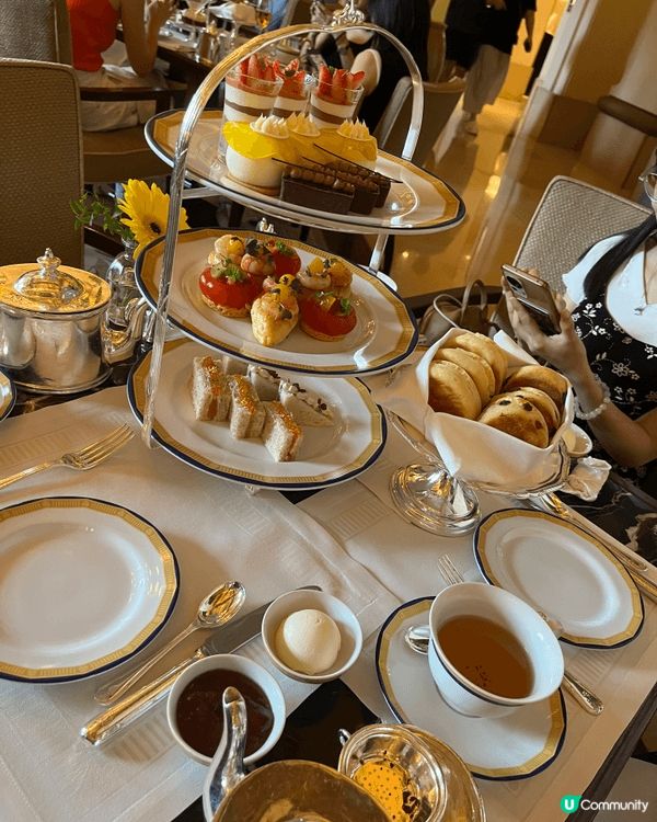 兩星期前，我相約兩位好友一齊去尖沙咀半島酒店High Tea...
