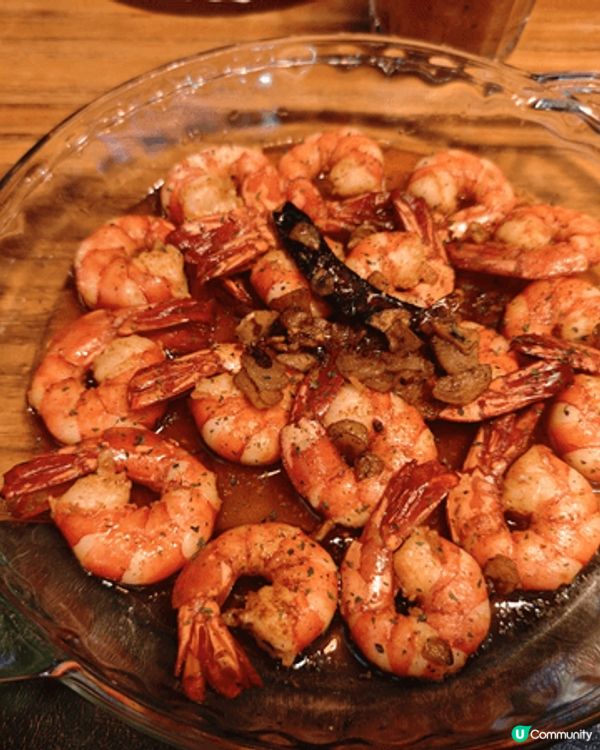 我喜歡發掘及品嚐不同特色美食，今次分享的蒜香大蝦、特色釀蘑菇...
