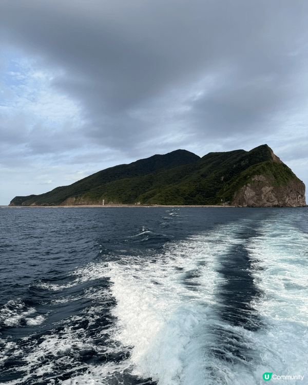 台灣宜蘭龜山島，真喺好靚既自然環境，佢因為火山，所以形成牛奶...