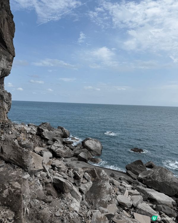 台灣宜蘭龜山島，真喺好靚既自然環境，佢因為火山，所以形成牛奶...