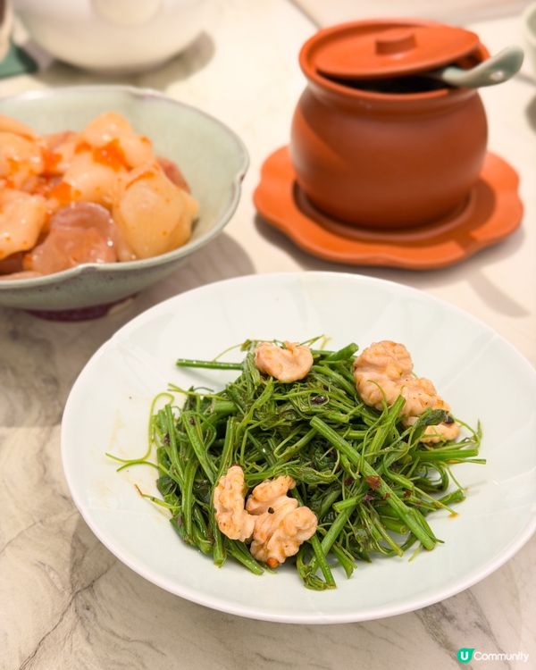 八月頭先開嘅｢八玥翡翠｣,係間現代新派粵菜食府,主打精緻點心...