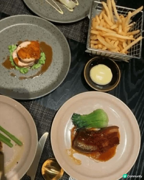 香港東隅酒店的 FEAST (Food by EAST) 餐...