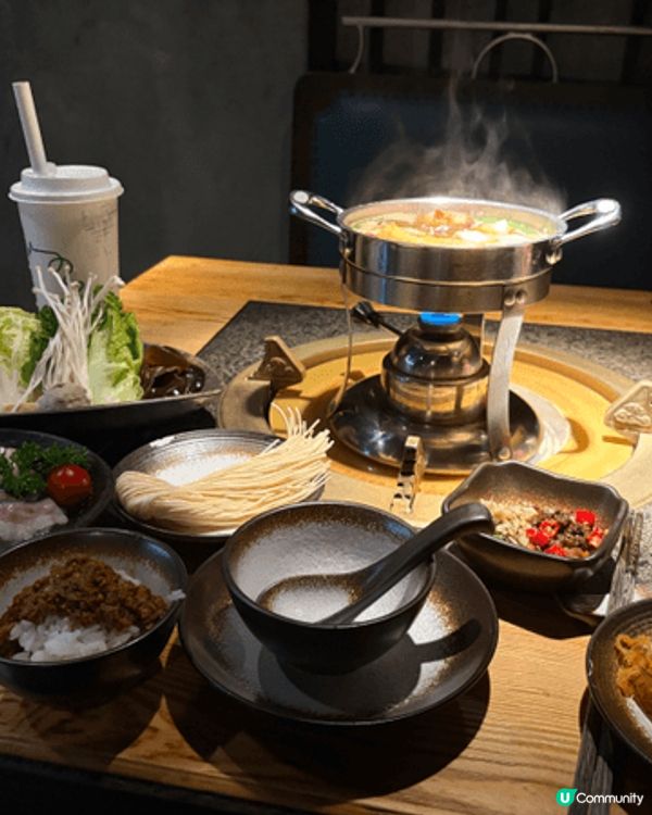 好耐都冇去湊湊火鍋食午飯，咁岩要去附近買野，就試下一人半自助...