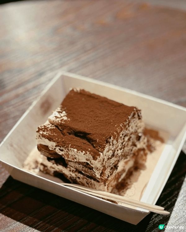 1. Feel us espresso 的Tiramisu 