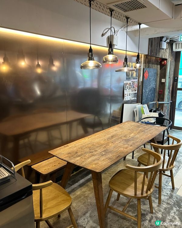 昨晚在啓德體藝館欣賞匯演,中午在附近土瓜灣有間人氣cafe ...