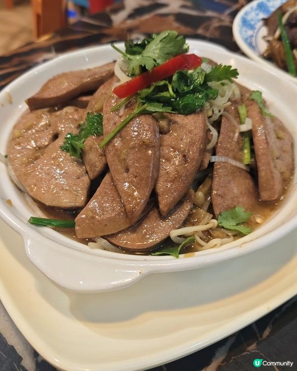 【地道風味 の 美富菜館海鮮蒸氣火鍋】