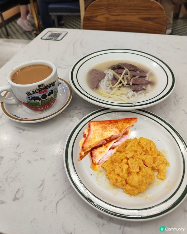 😋第一次食豬潤米線早餐，原來咁鬼正😋！！🤩✨