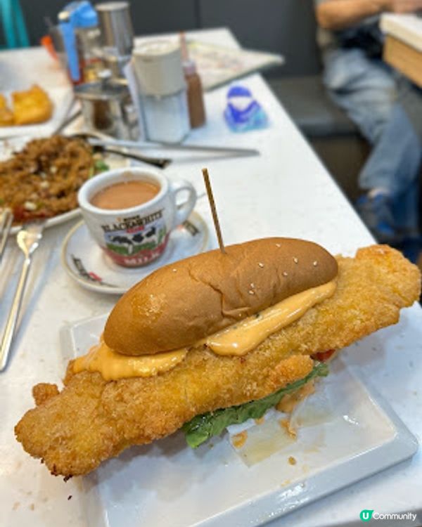 【柴灣 食記】柴灣工廈地舖「澤記食堂」抵食夾大件 ♥ 巨型魚柳包