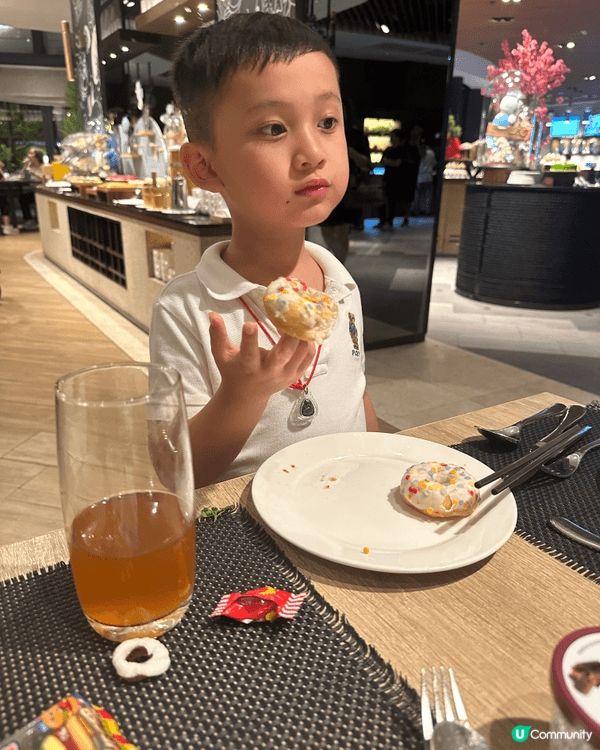 誠意分享海洋公園萬豪酒店-海灣餐廳的自助晚餐，鮮味彈牙的龍蝦...