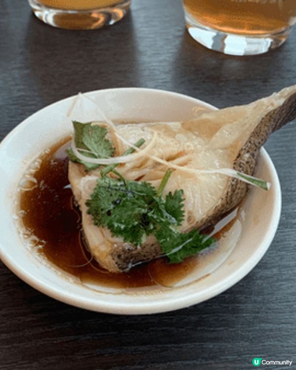 到尖沙咀青年會酒店再臨閣享用一頓豐富自助晚餐，各式各樣肉類、...