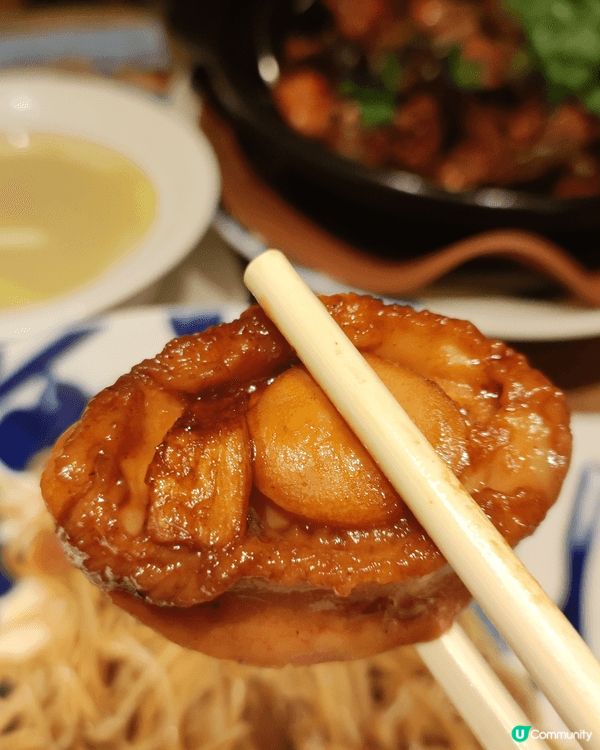 在炎熱的夏天，我同婆婆去品嚐「上海姥姥限定鮑魚鮮味二人套餐」...