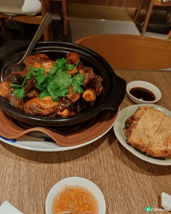 在炎熱的夏天，我同婆婆去品嚐「上海姥姥限定鮑魚鮮味二人套餐」...