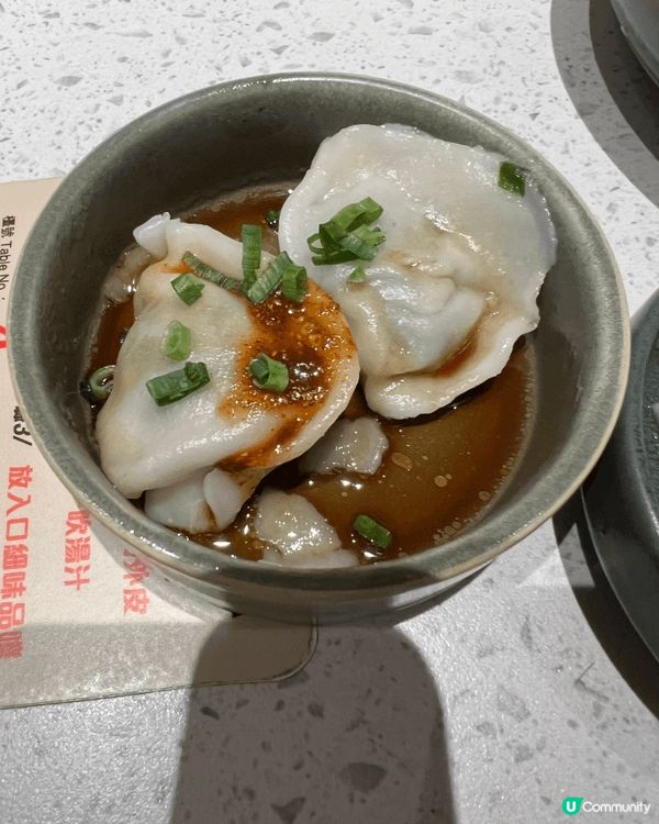 與朋友歡聚，少不免便一齊分享美食，介紹下堅信號，有招牌生煎包...