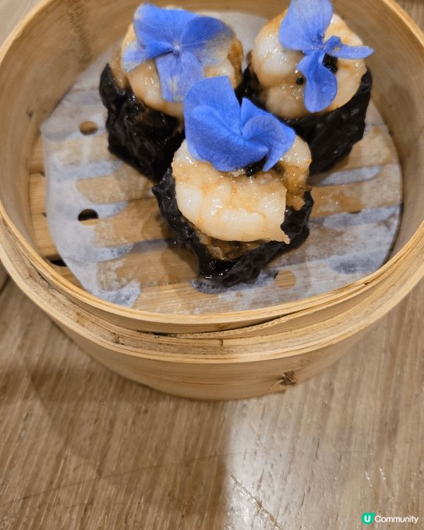 一間充滿驚喜之新派潮州菜館「自己人」，位於新城市廣場三期。環...