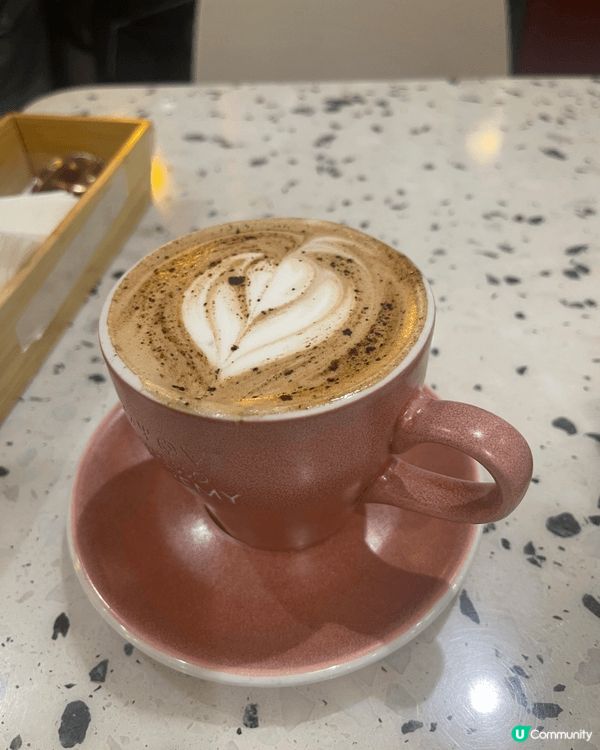 週末去咗海港城行街，所以lunch就去咗附近港威商場ge E...