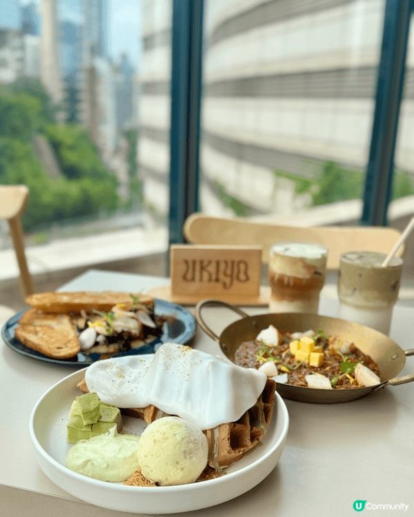 喺繁忙嘅尖沙咀，搵到一間柔和木系同奶油色調嘅Cafe 🌿Uk...