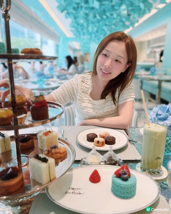 Blue box cafe