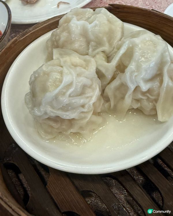 一家人去飲茶，食點心，傾吓偈，