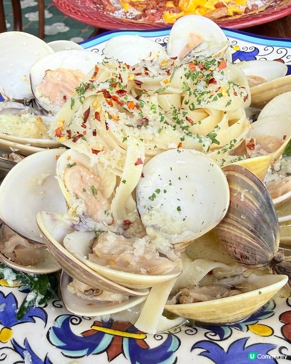 好，這就為你生成兩個廣東話的社交媒體貼文標題：

24樓跑馬