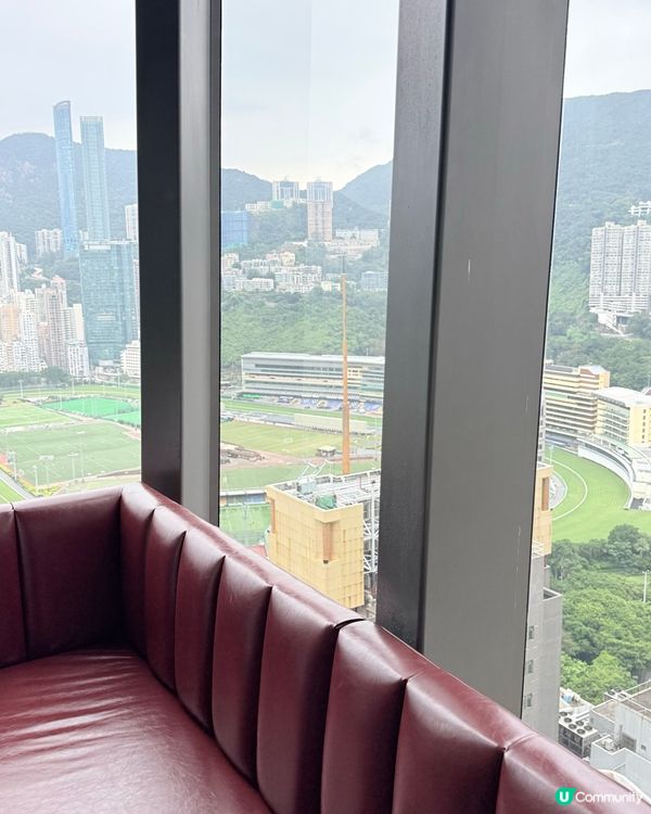 好，這就為你生成兩個廣東話的社交媒體貼文標題：

24樓跑馬