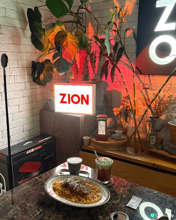 Coffee by Zion位於西營盤，位於西營盤第一街，常...
