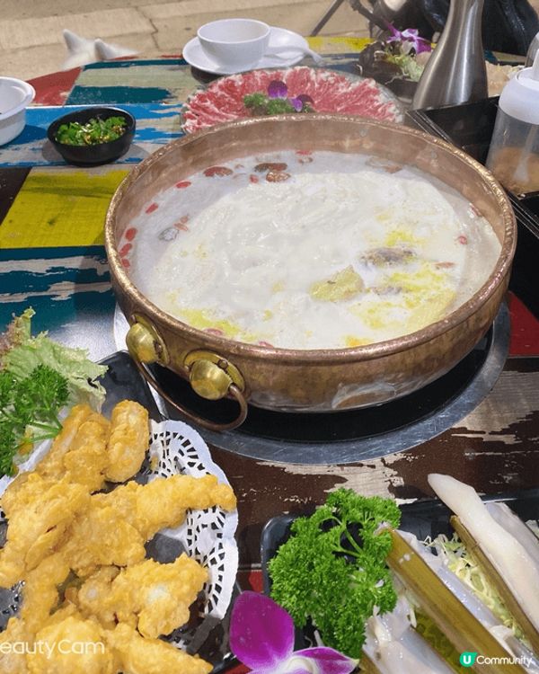 第一幅圖片係四季酒店下午茶