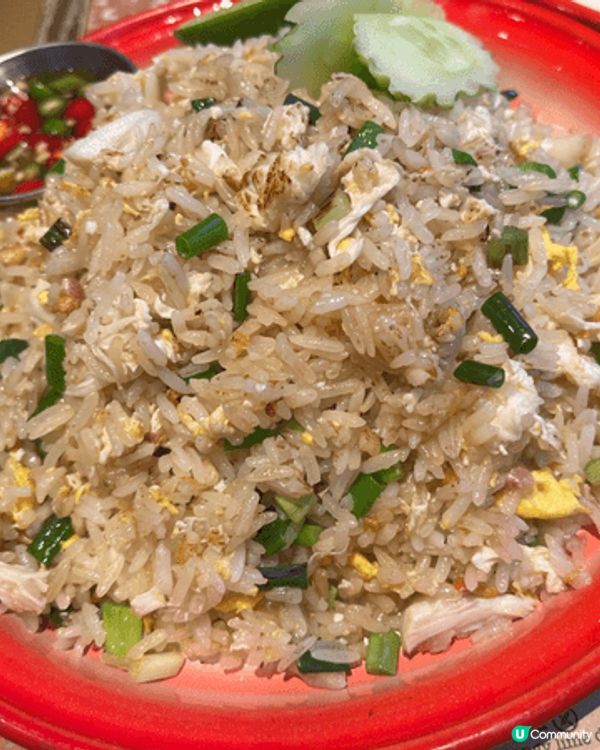 中環泰麵，平日去都要等半小時，招牌蟹肉炒飯有驚喜，蟹肉又多又...