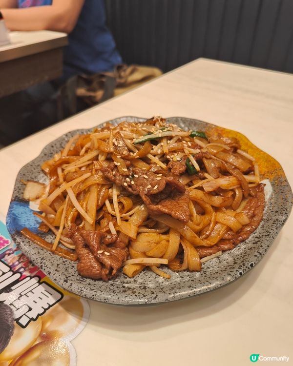 今次試咗燒鵝叉燒瀨粉，湯底一般，燒鵝同叉燒都算入味，但瀨粉略...