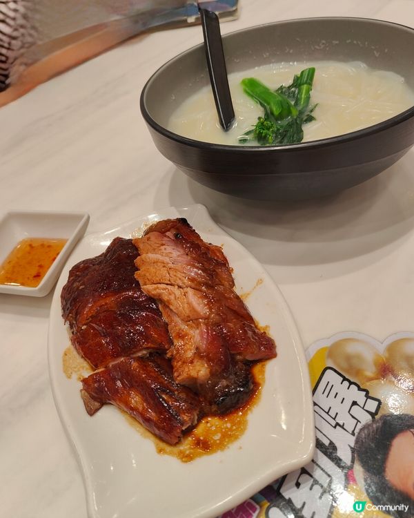 今次試咗燒鵝叉燒瀨粉，湯底一般，燒鵝同叉燒都算入味，但瀨粉略...
