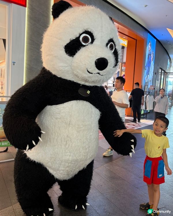 子樂和他喜愛的動物
