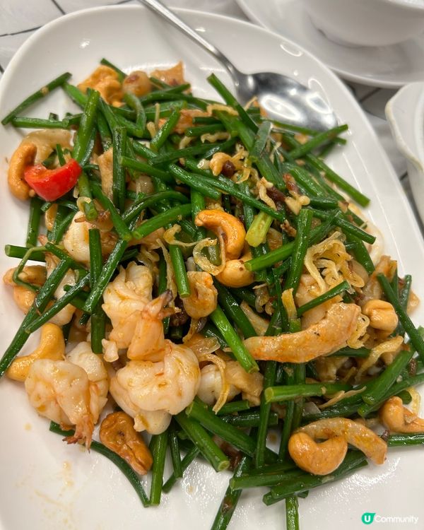 昨日去鴨脷洲行下海旁, 鴨脷洲大街大街的街市上熟食市場原來已...
