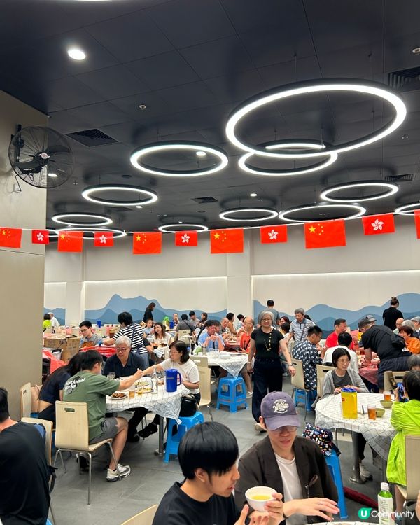 昨日去鴨脷洲行下海旁, 鴨脷洲大街大街的街市上熟食市場原來已...