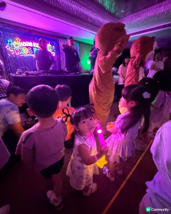 帶小朋友去蹦迪！超正！💃🐼