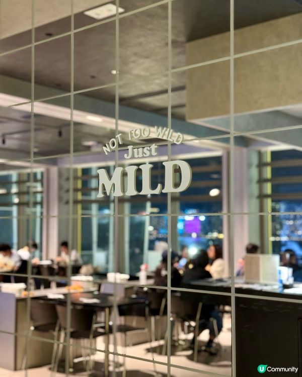 銅鑼灣港式小酒館  維港夜色下的串燒與音樂