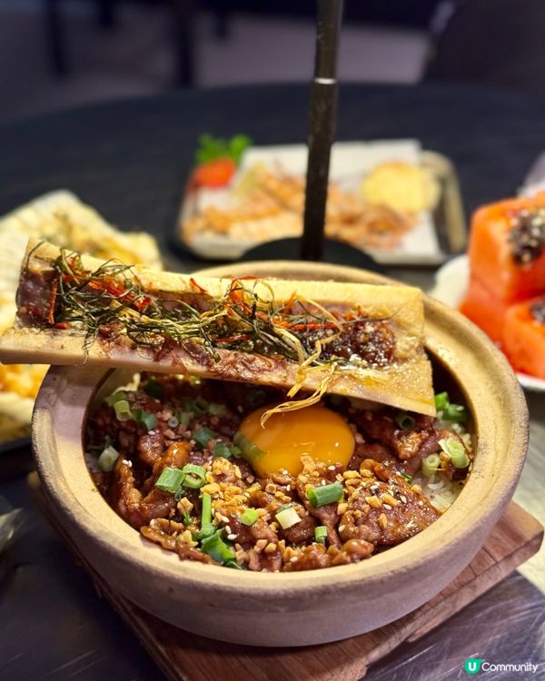 銅鑼灣港式小酒館  維港夜色下的串燒與音樂