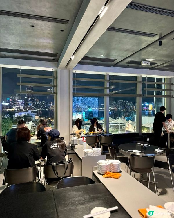 銅鑼灣港式小酒館  維港夜色下的串燒與音樂