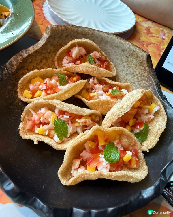 【深圳美食】超浪漫夢幻粉紅花瓣秘境與岩洞餐廳！