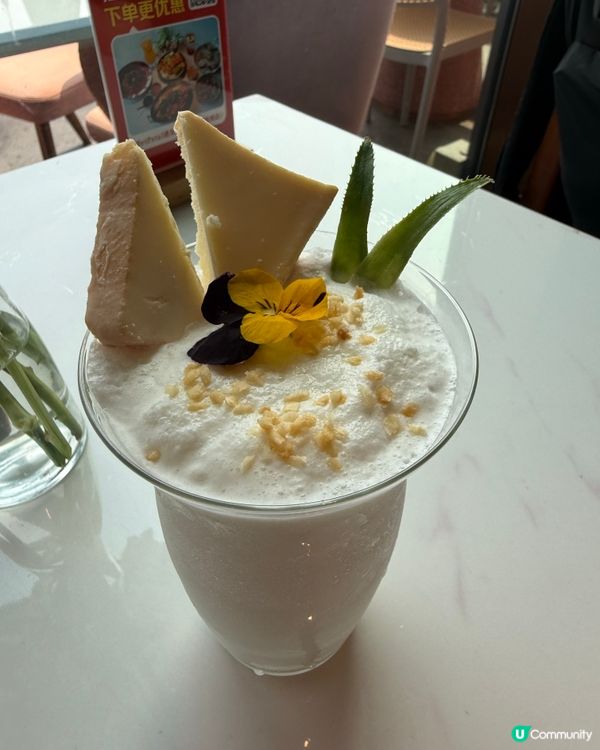 【深圳美食】超浪漫夢幻粉紅花瓣秘境與岩洞餐廳！