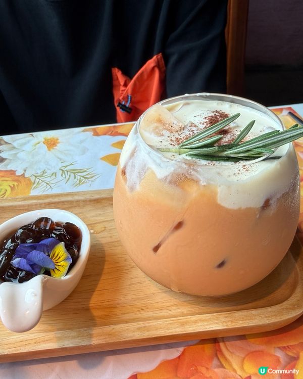 【深圳美食】超浪漫夢幻粉紅花瓣秘境與岩洞餐廳！