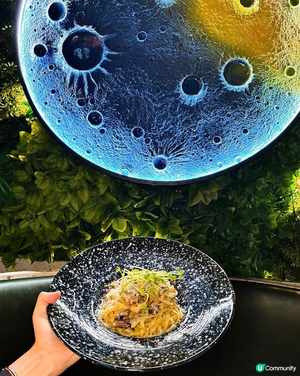 🍸🌙尖東月球主題酒吧🌌 飲酒食飯+掟飛鏢都得!